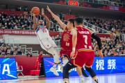-临近季后赛压力加大，球队备战状况良好
