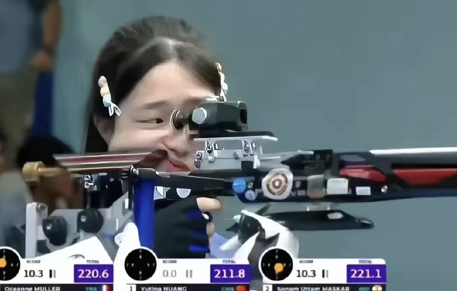 印度代表队在射击比赛中夺得金牌