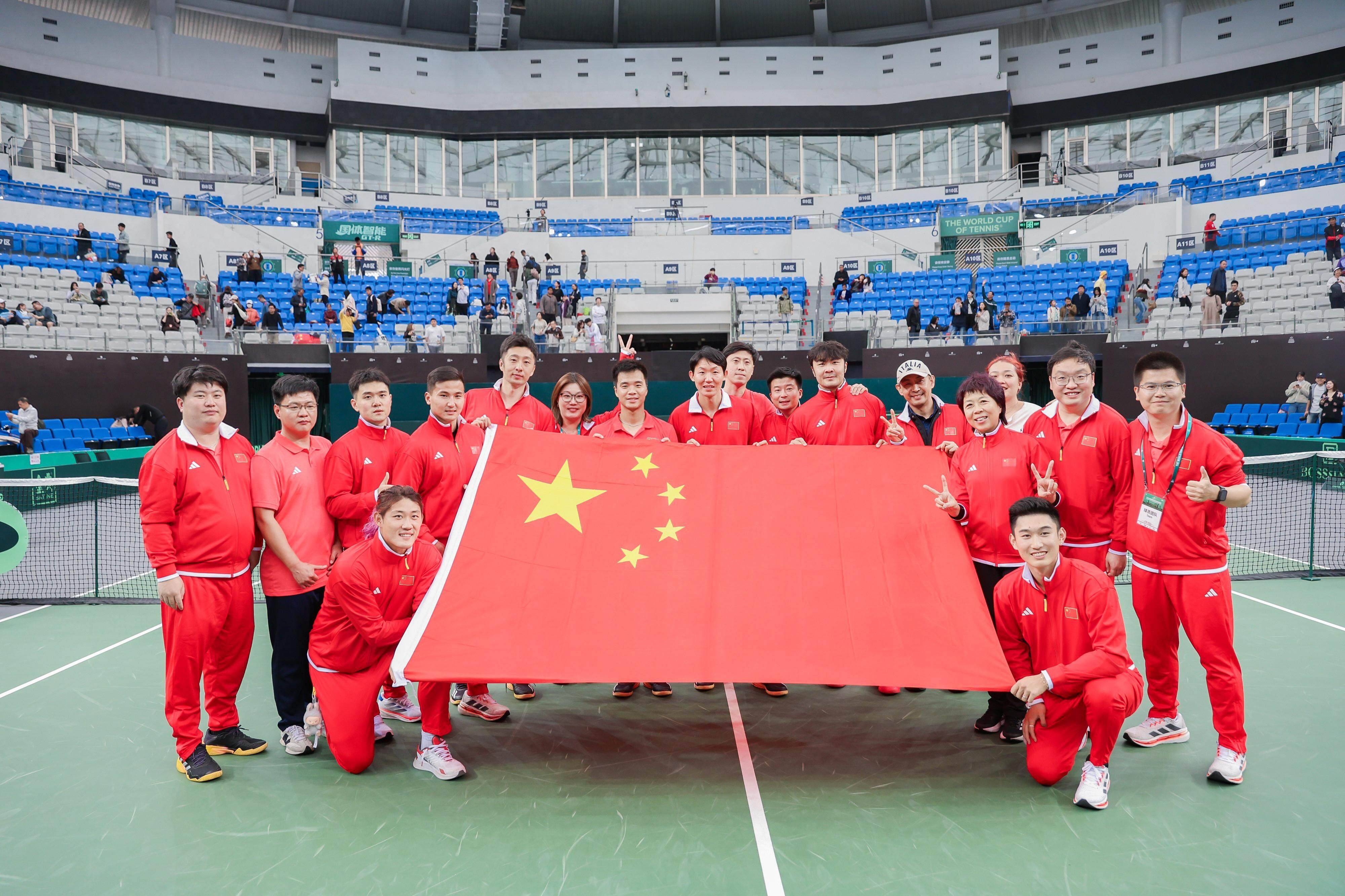 瑞典队惊险胜出，成功晋级淘汰赛