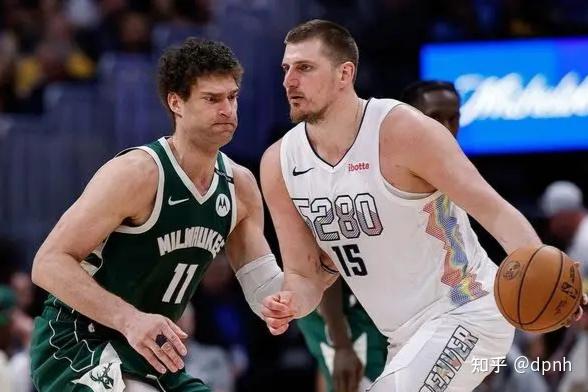 掘金客场不敌雄鹿,遭遇两连败 掘金客场不敌雄鹿,遭遇两连败