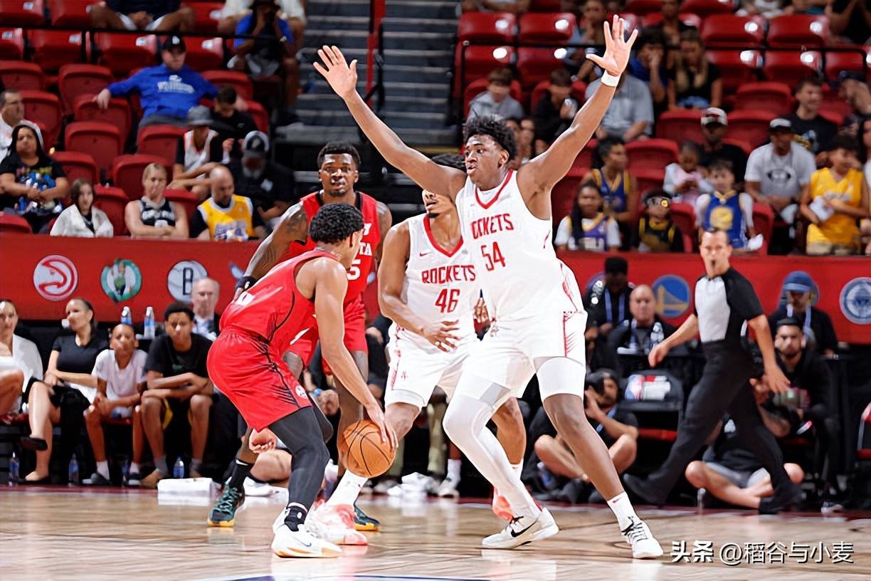 包含猛龙新援崭露头角，展现出强悍的实力和潜力！的词条