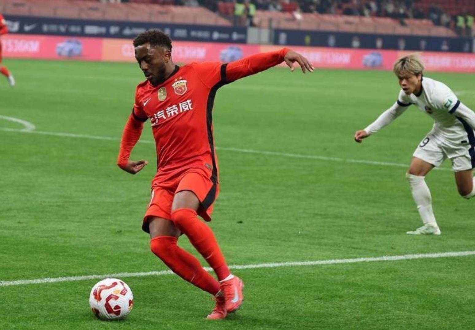 上港外援大爆发,成为球队锐意进攻的核心 上港外援大爆发,成为球队锐意进攻的核心