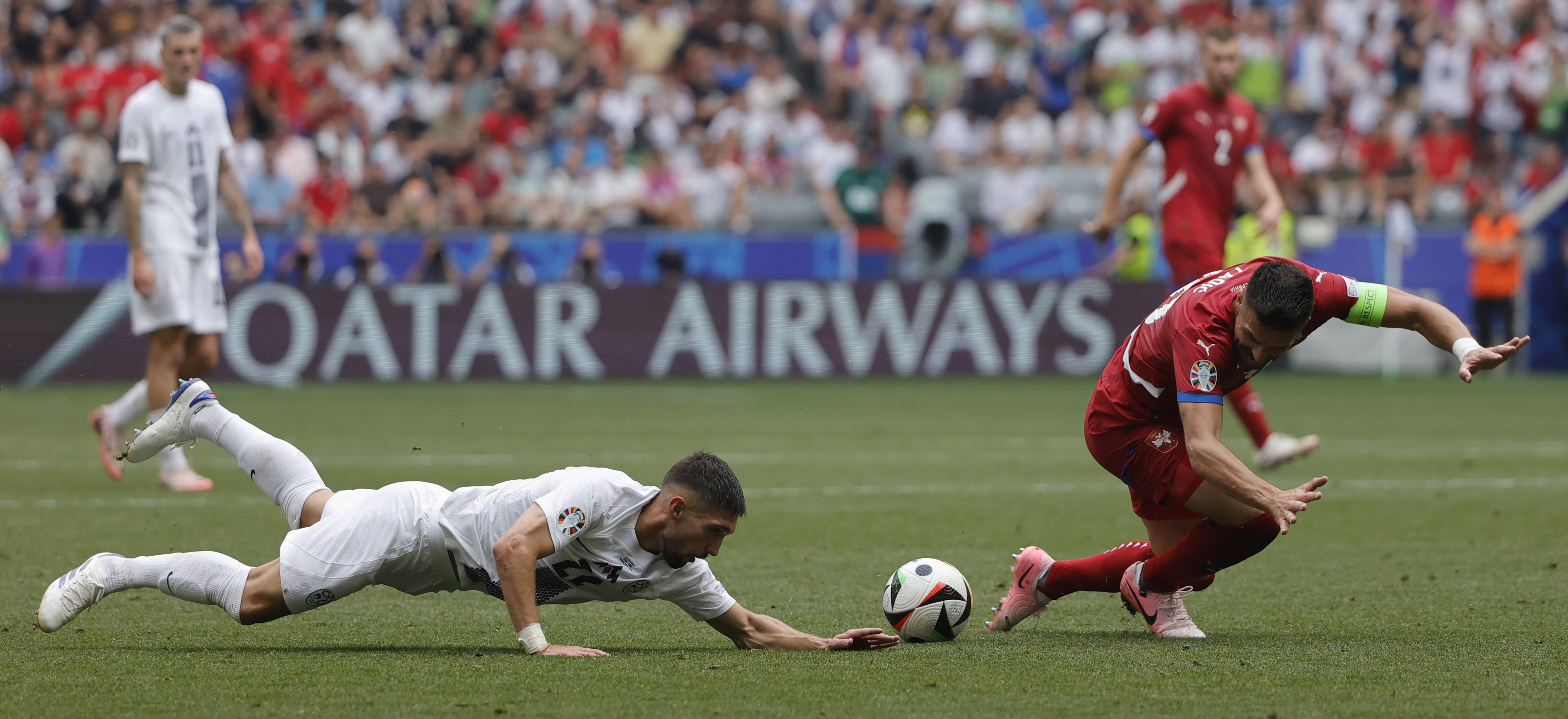 关于葡萄牙战胜塞尔维亚,稳固小组积分的信息 关于葡萄牙战胜塞尔维亚,稳固小组积分的信息