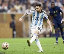 梅西完成转会,将加盟巴黎圣日耳曼 梅西完成转会,将加盟巴黎圣日耳曼