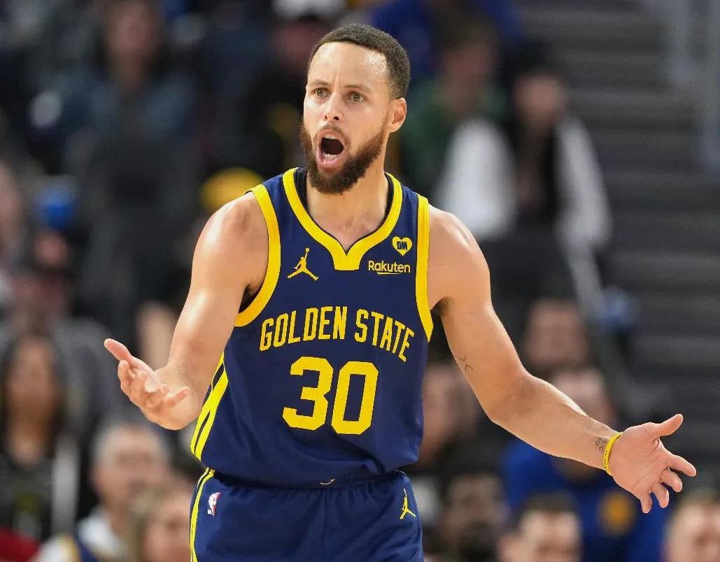 勇士击败篮网:库里火力全开 勇士击败篮网:库里火力全开