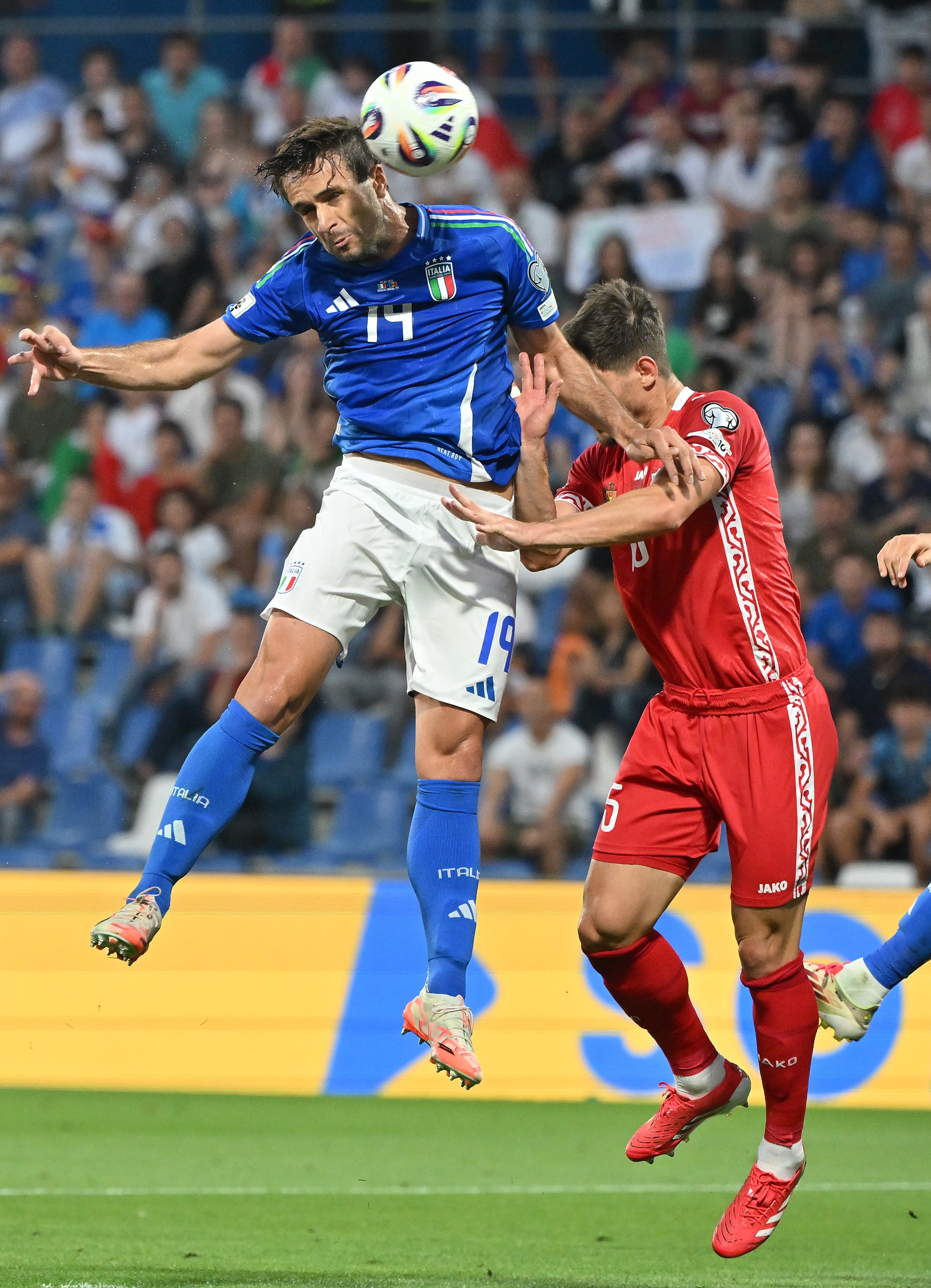 欧洲杯决赛最新情况：意大利夺冠英格兰遗憾失利