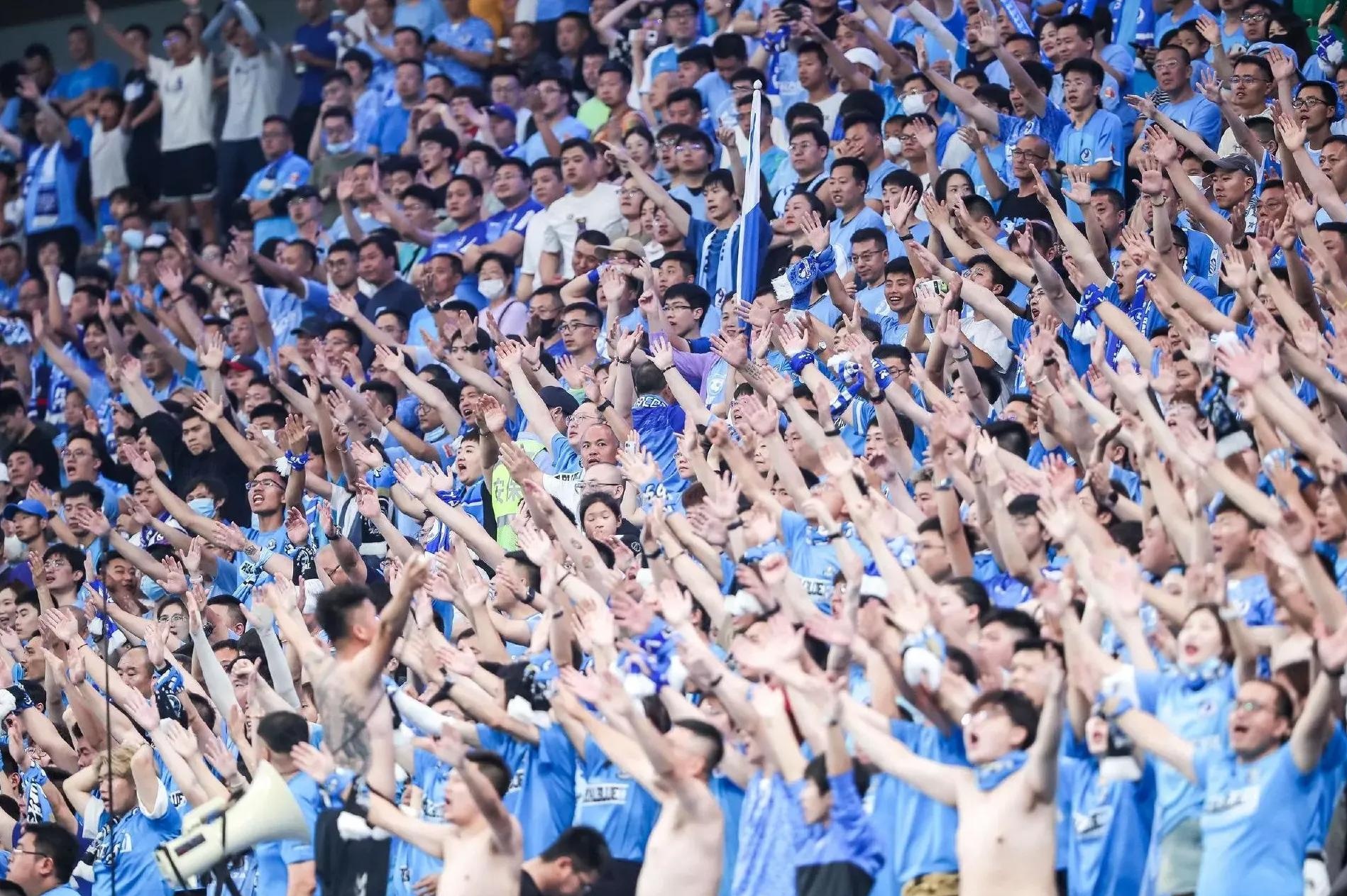 中超青年队比赛在郑州金水体育场打响 中超青年队比赛在郑州金水体育场打响