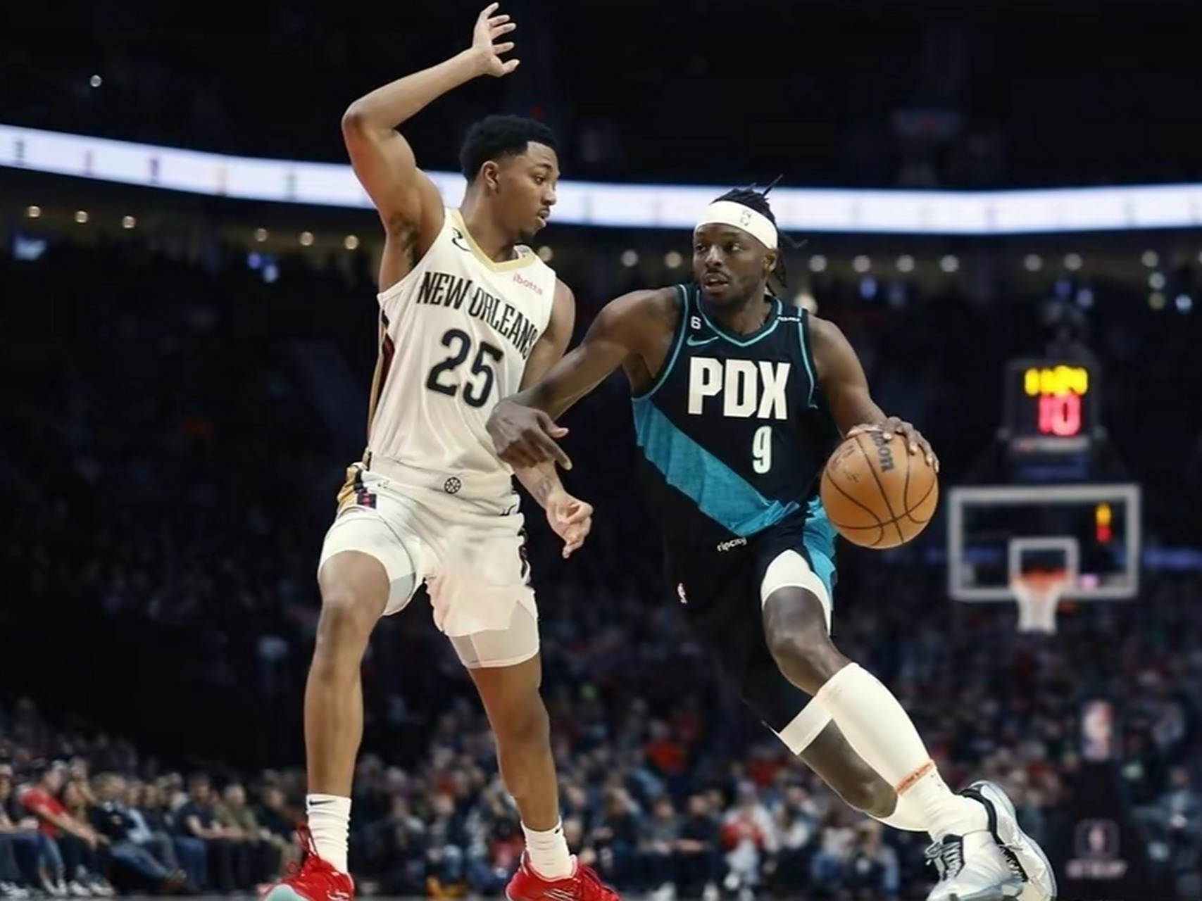 鹈鹕惊险胜灰熊,英格拉姆致胜关键三分 鹈鹕惊险胜灰熊,英格拉姆致胜关键三分