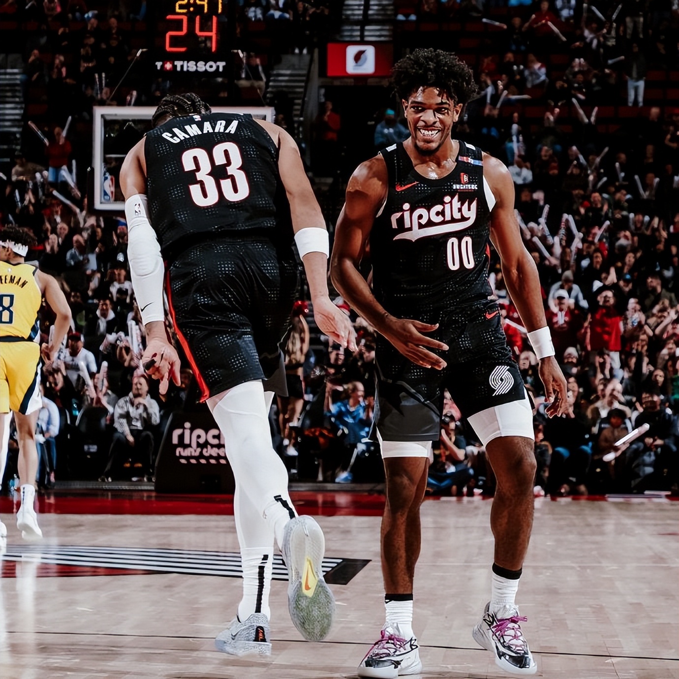 开拓者主场大胜魔术,麦科勒姆破纪录 开拓者主场大胜魔术,麦科勒姆破纪录