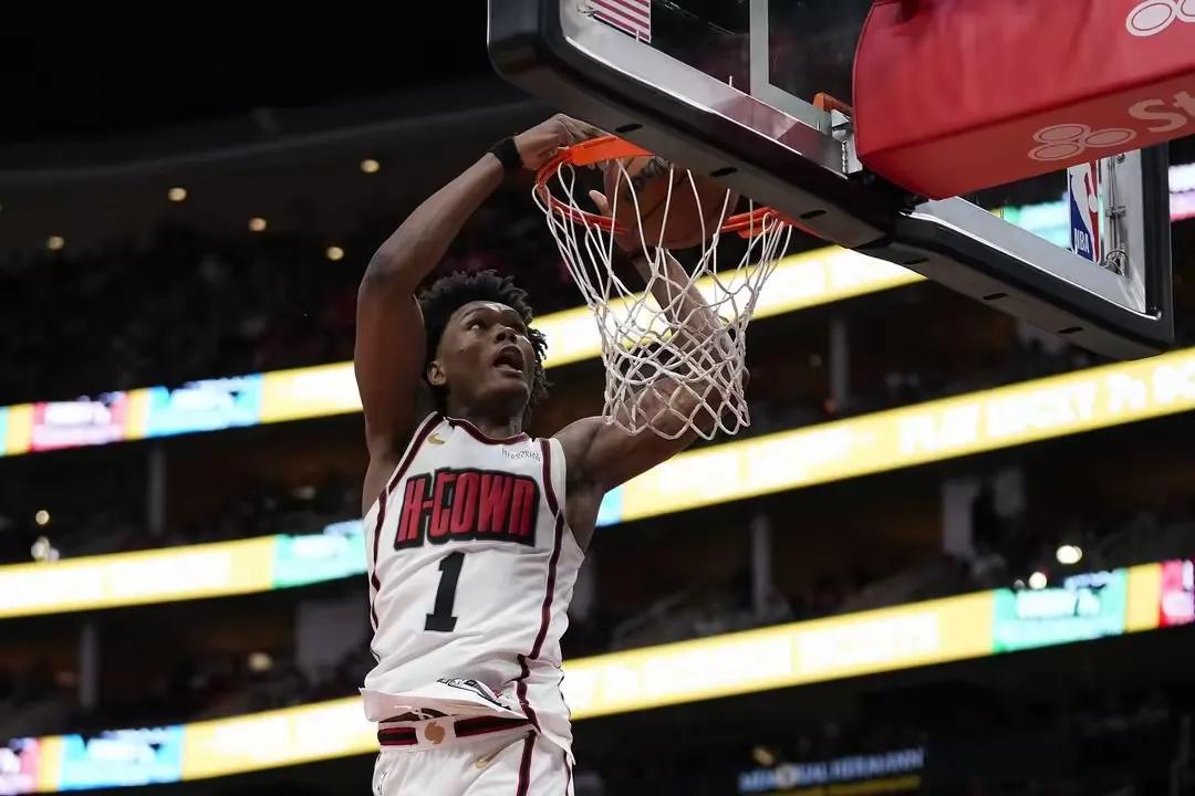 猛龙主场力克灰熊,范弗利特砍下23分 猛龙主场力克灰熊,范弗利特砍下23分